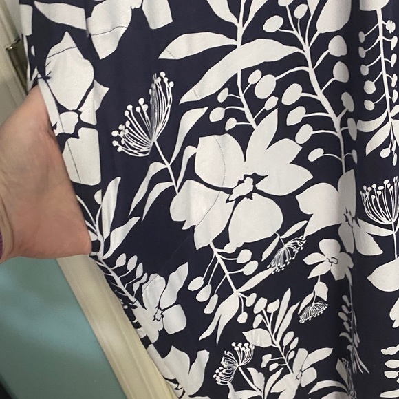 Stan Herman Navy and White Floral Kaftan with Side Pockets Size 1XL - Picture 6 of 6